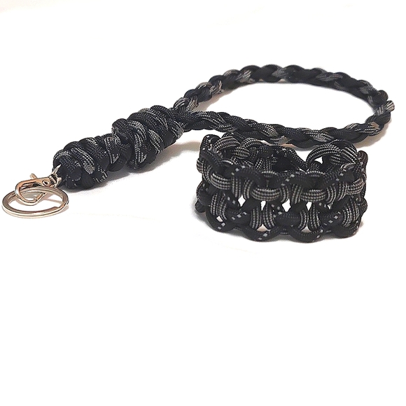 Paracord Wrist Lanyard and Bracelet, Black and Gray - Picture 1 of 4